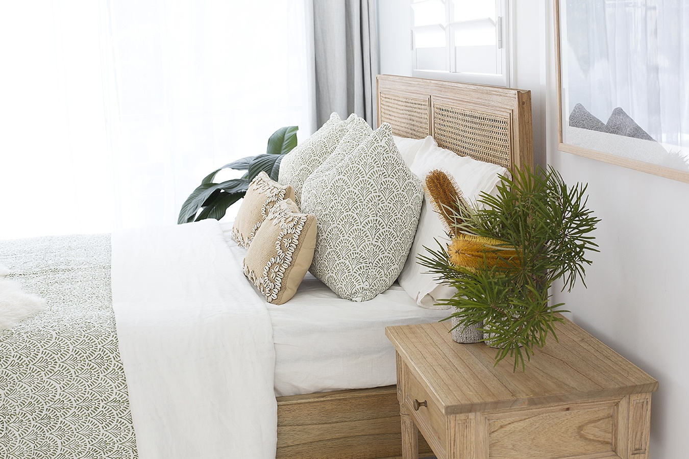 Hamilton Cane Bed