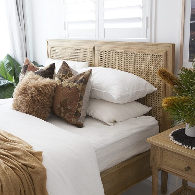 Hamilton Cane Bed