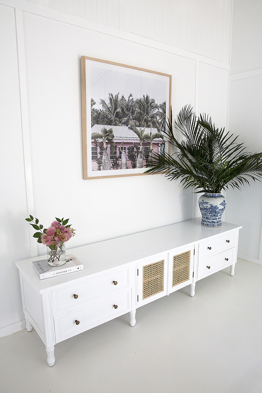 Hamilton Entertainment Unit