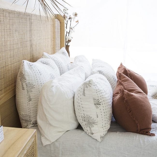 Castaway Bed