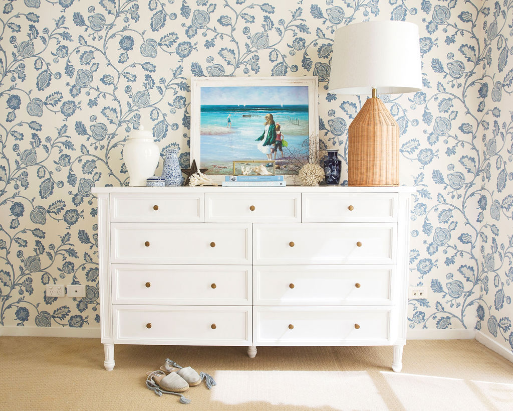 Hamilton dresser