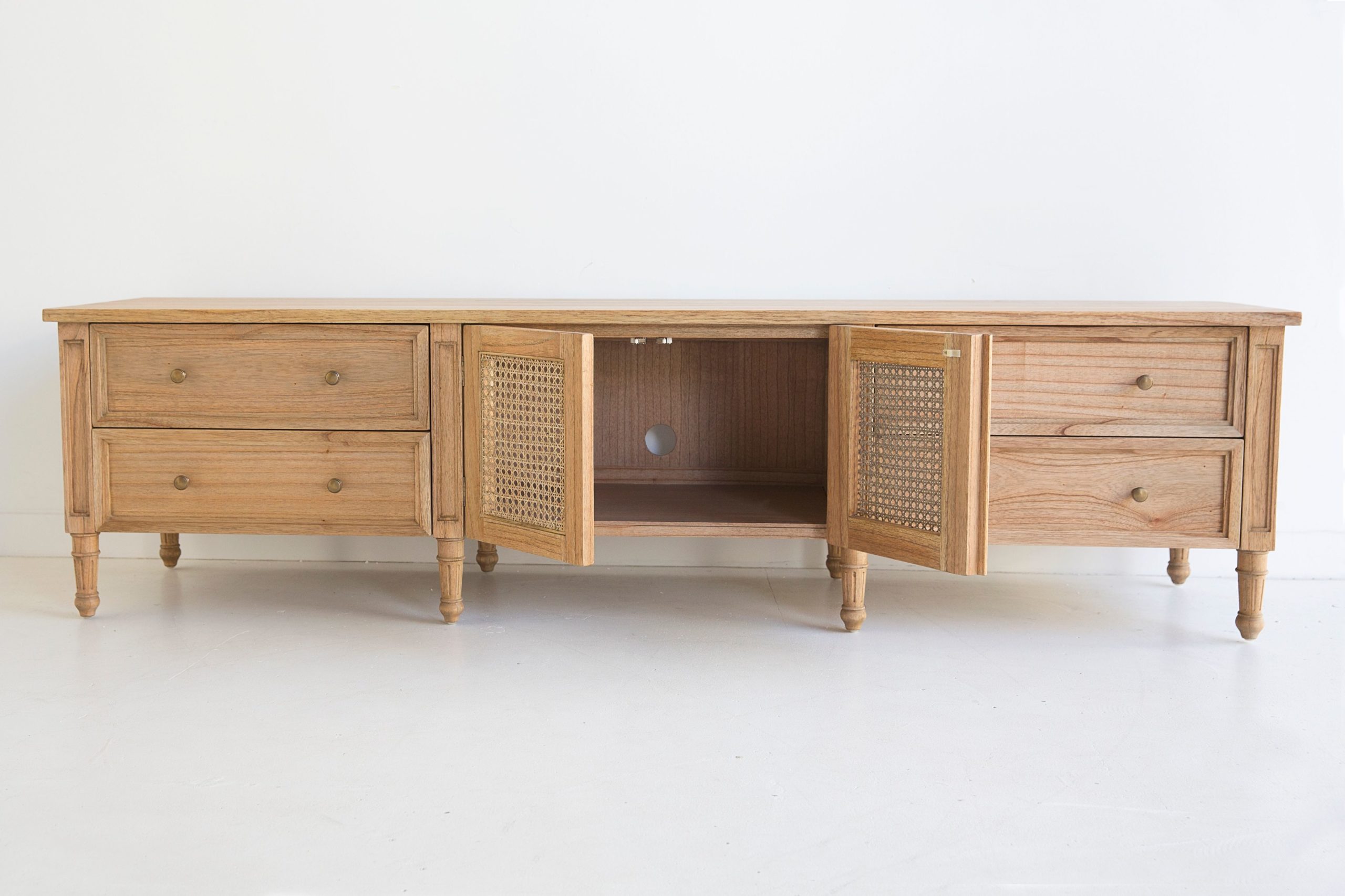 Hamilton entertainment unit