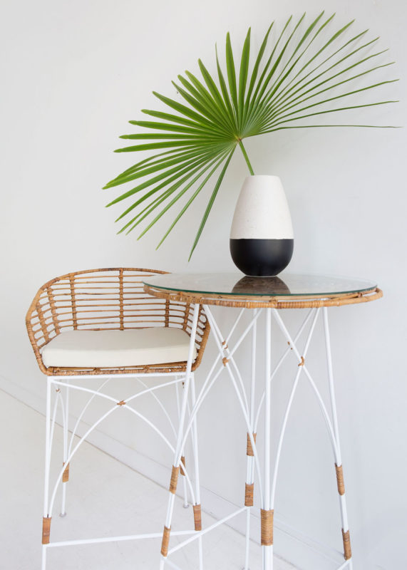 Ellodie Bar table