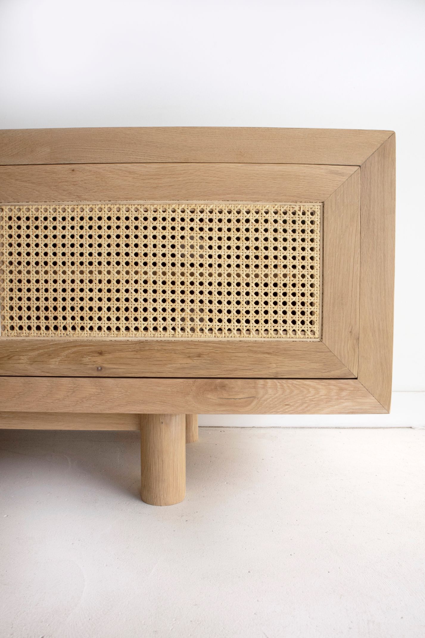 Iluka entertainment unit