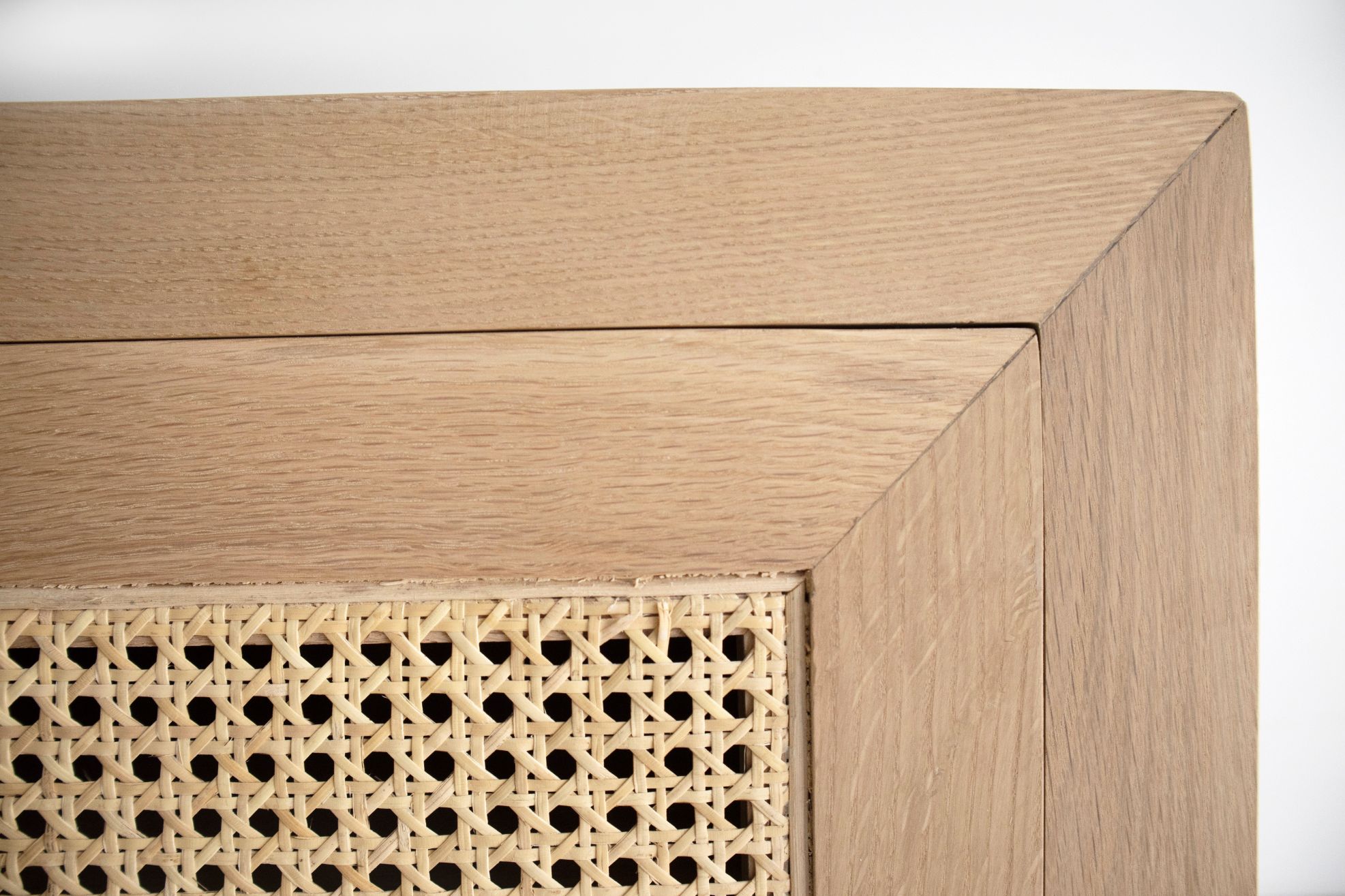 Iluka entertainment unit