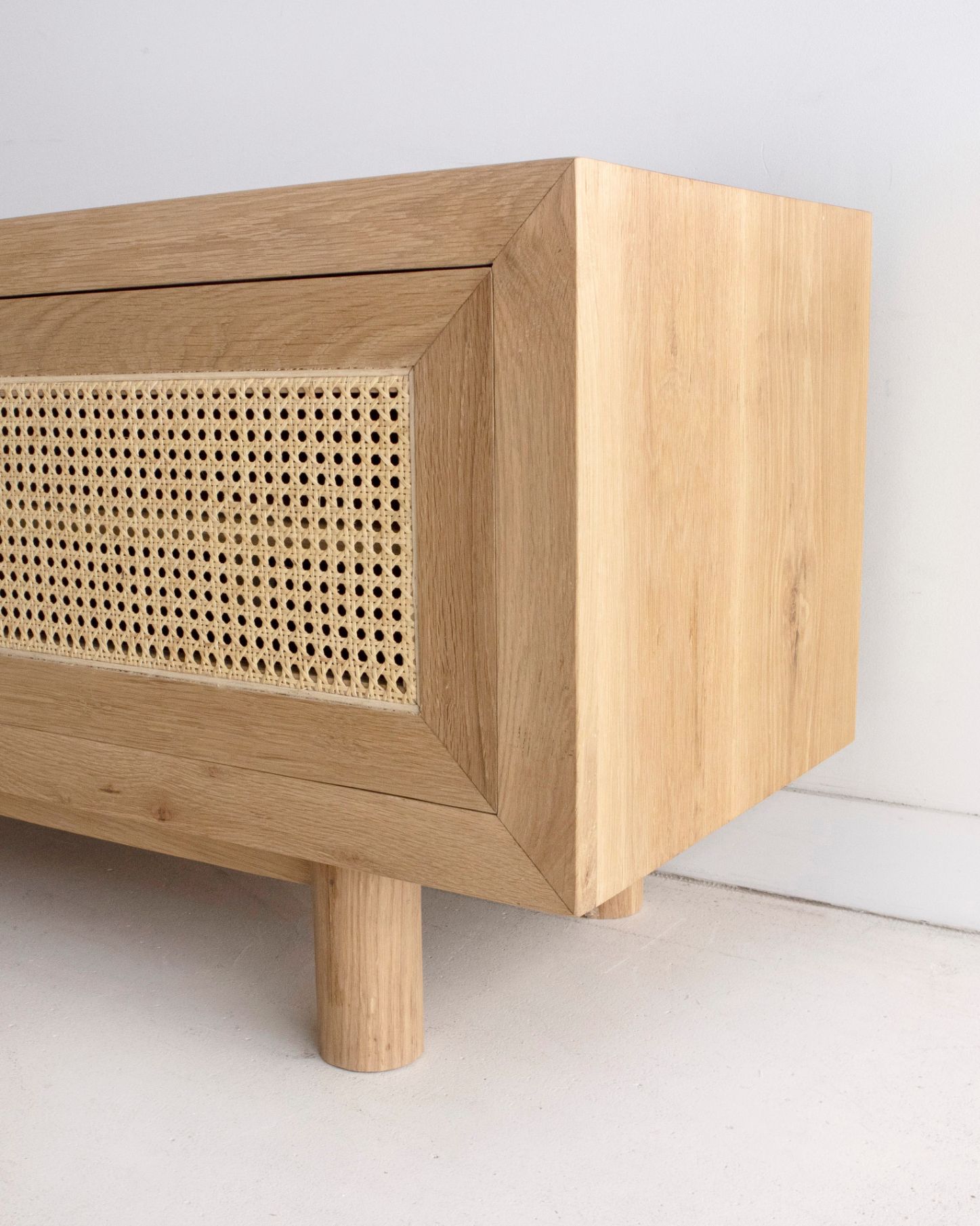 Iluka entertainment unit