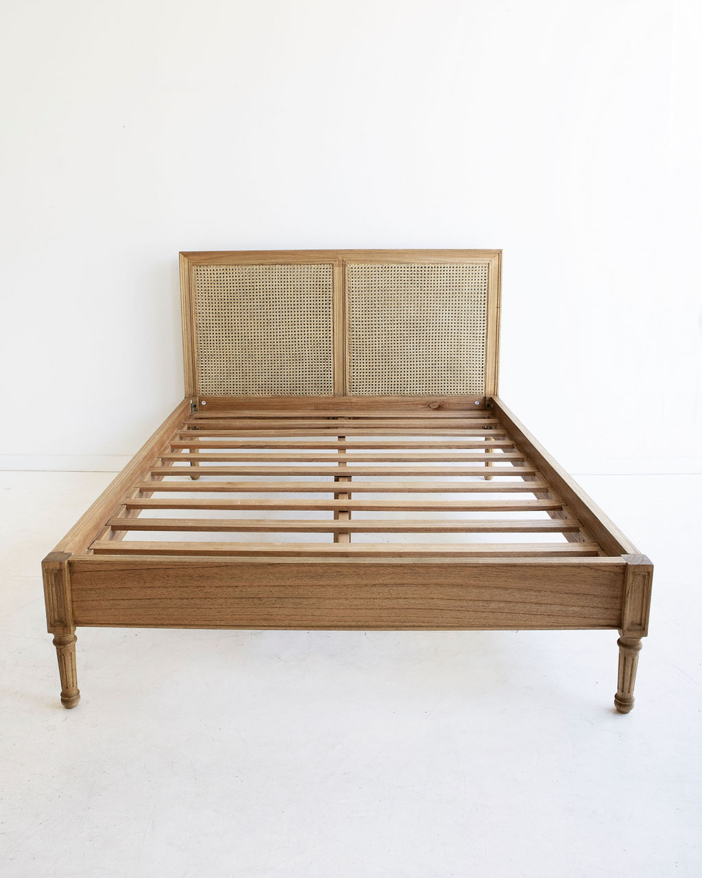 Hamilton cane bed