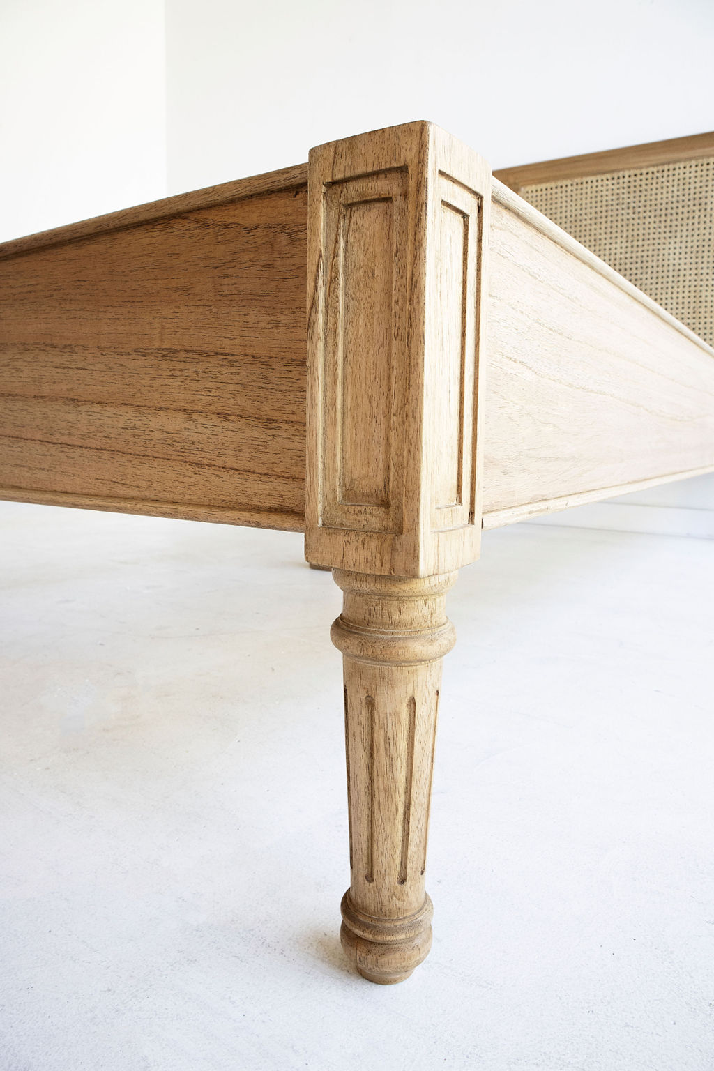 Hamilton cane bed