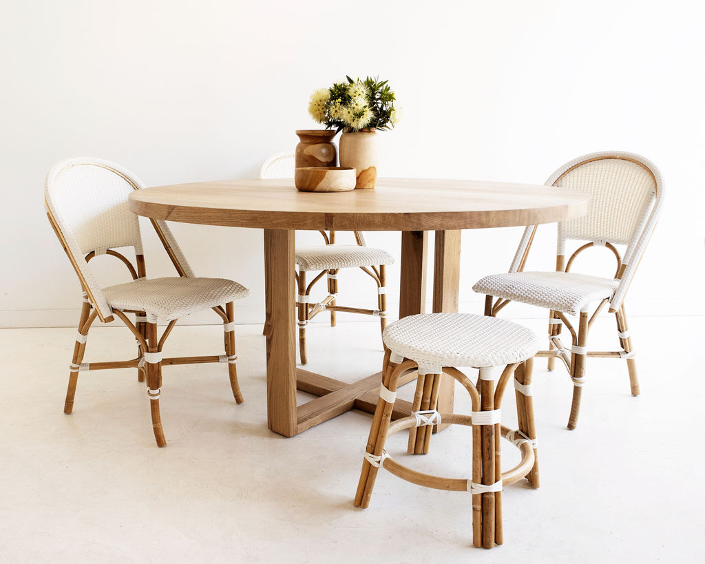 St Ives dining table