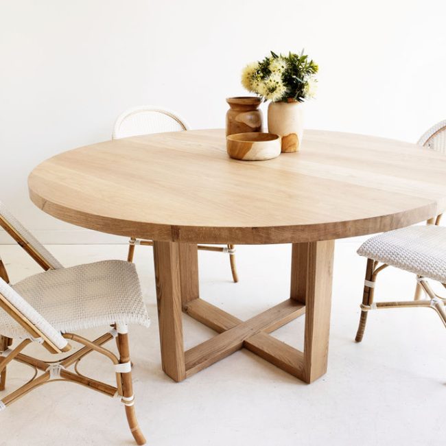 St Ives dining table