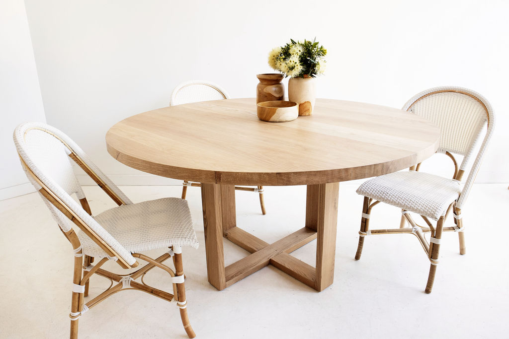 St Ives dining table