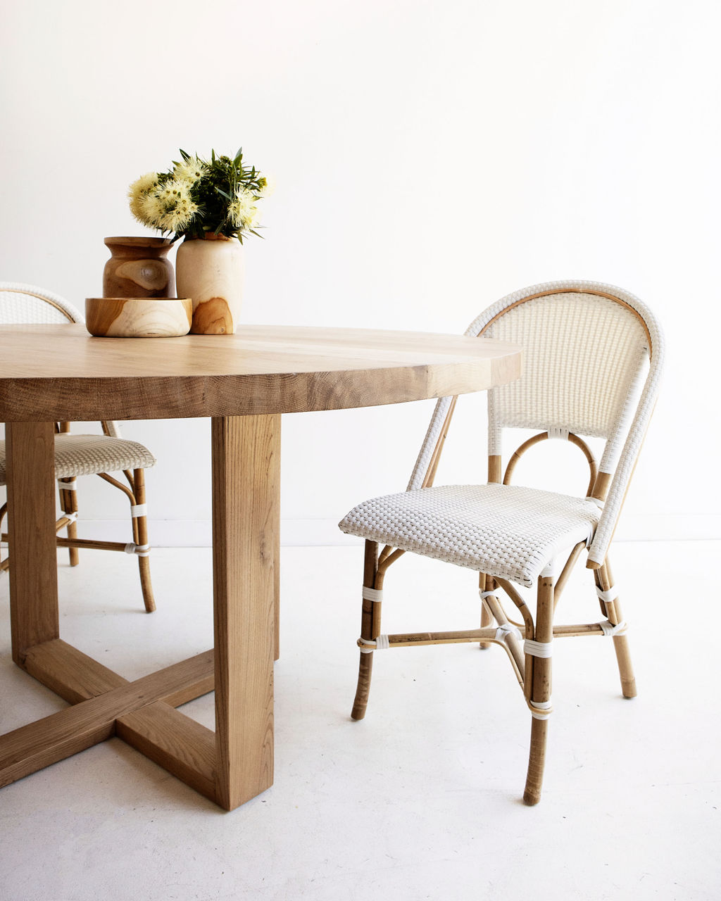 St Ives dining table