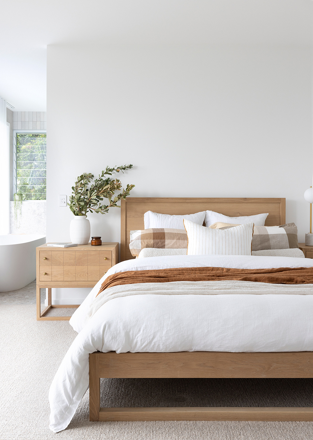 Clovelly Bed - Super King Size - American Oak - Image 13