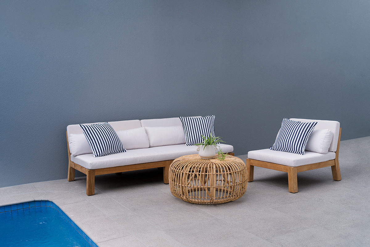 Whitehaven Outdoor 3 Seater Sofa - Image 2