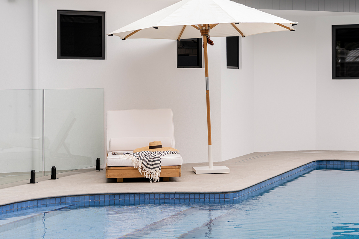 Carrillo Outdoor Parasol Stand - Image 2