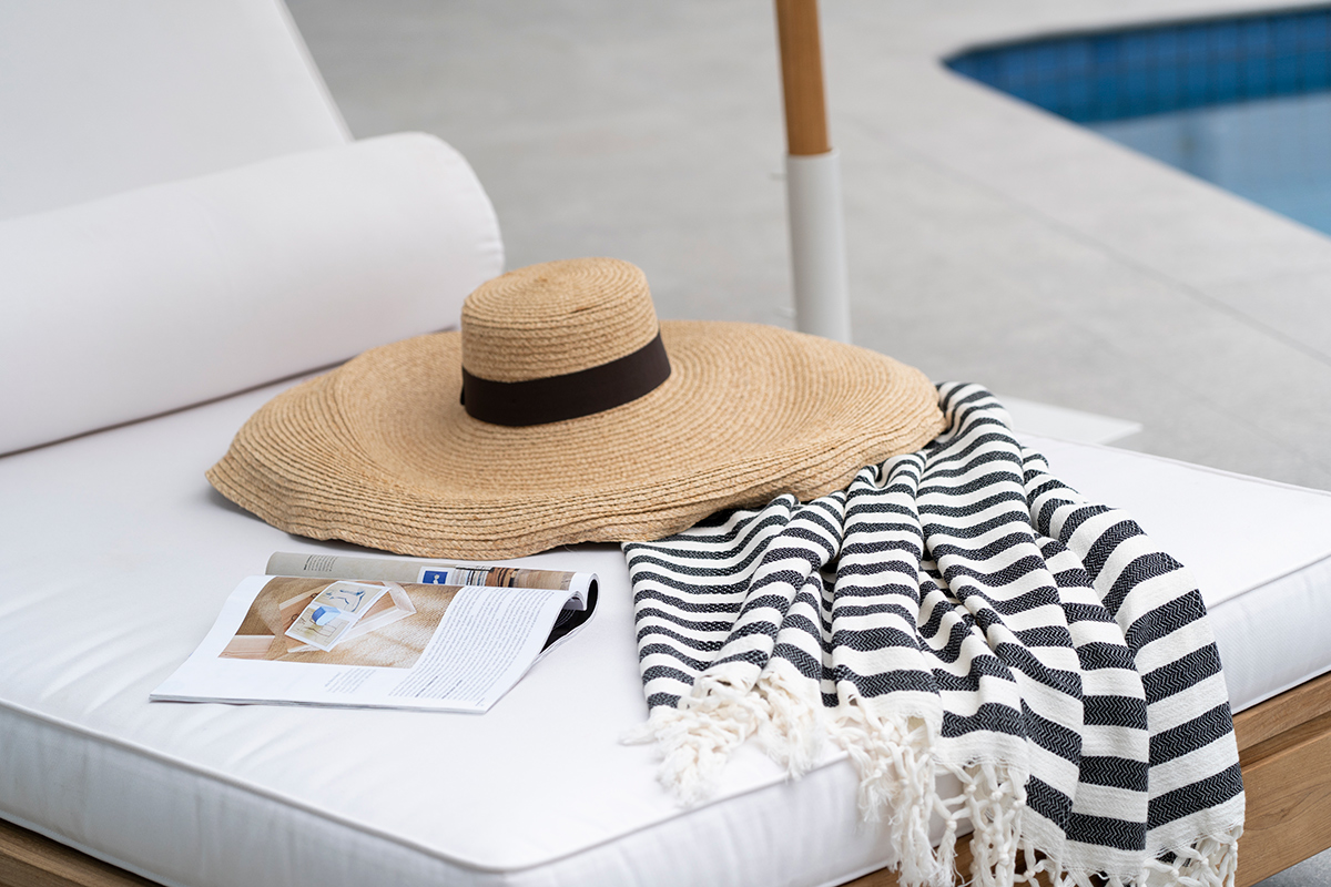 Avila Outdoor Sunlounger - Image 36