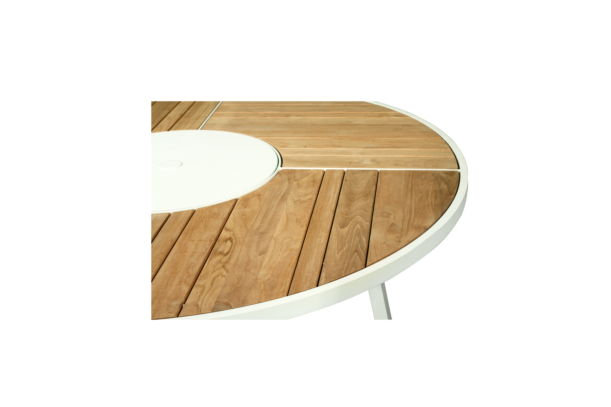 Watego Outdoor Round Dining Table - 1.6m - White Pearl Powder Coated Legs - Image 4