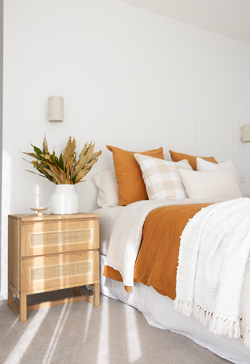 Clovelly Bedside Table - 55cm - Image 2