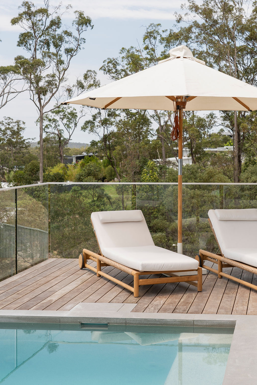 Esperance Outdoor Sunlounger - Image 12