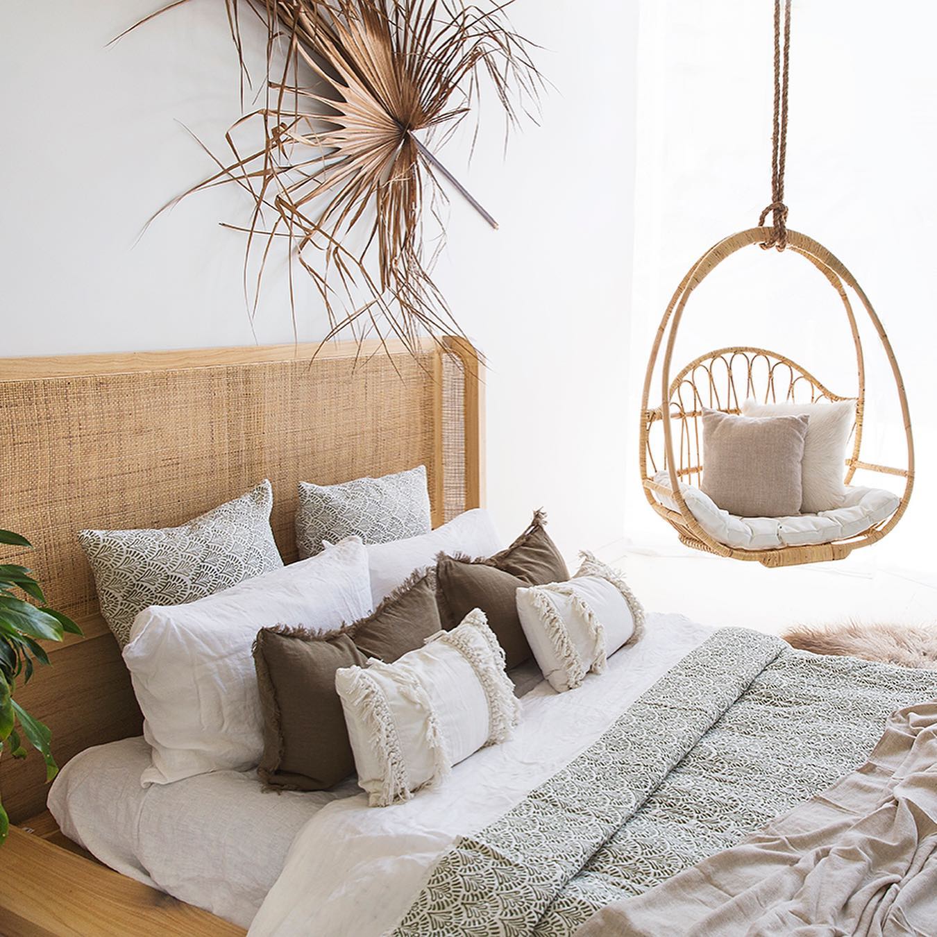 castaway bed