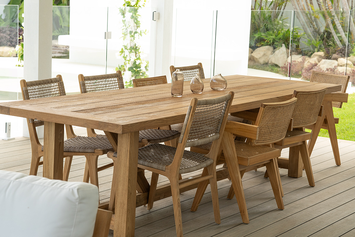 Highlander Outdoor Dining Table - 3m - Image 2