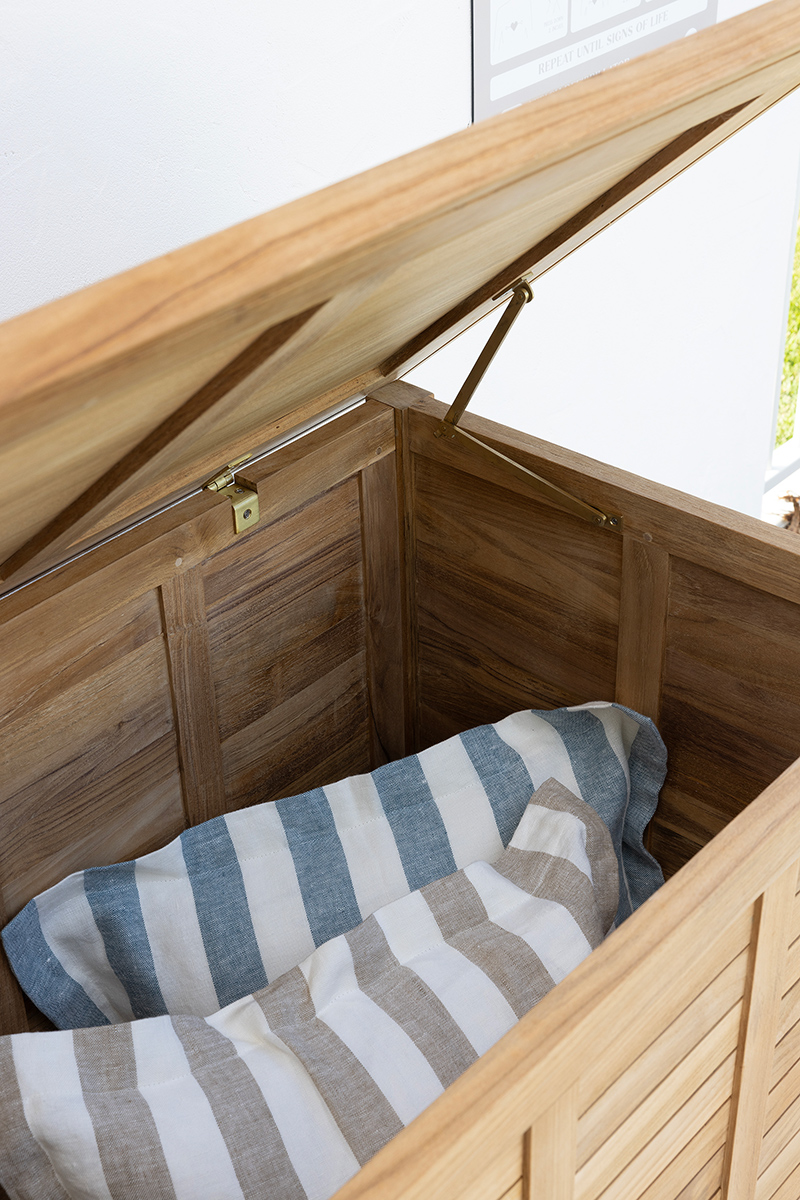 Pablo Outdoor Storage Chest - Image 8
