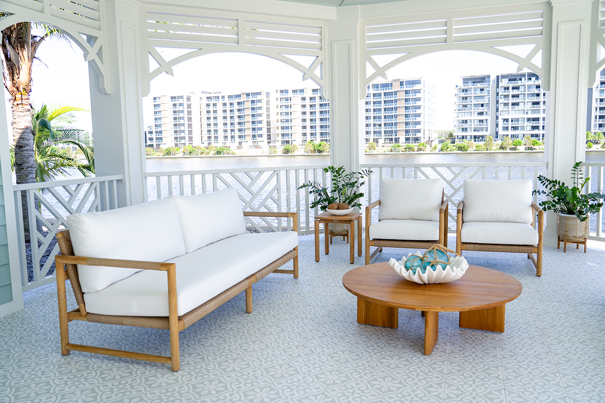 Esperance Outdoor Sofa - 1 Seater - Image 13