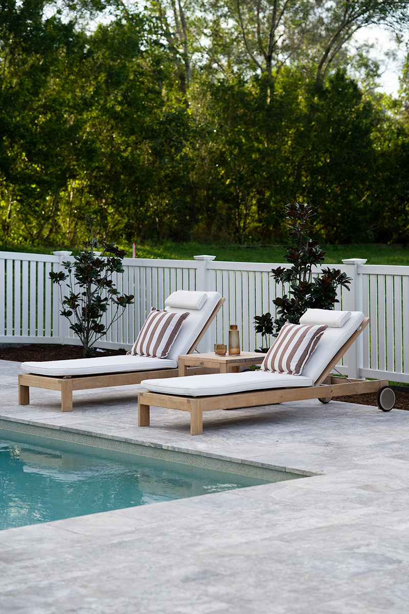 Barcelona Outdoor Sunlounger - Image 2