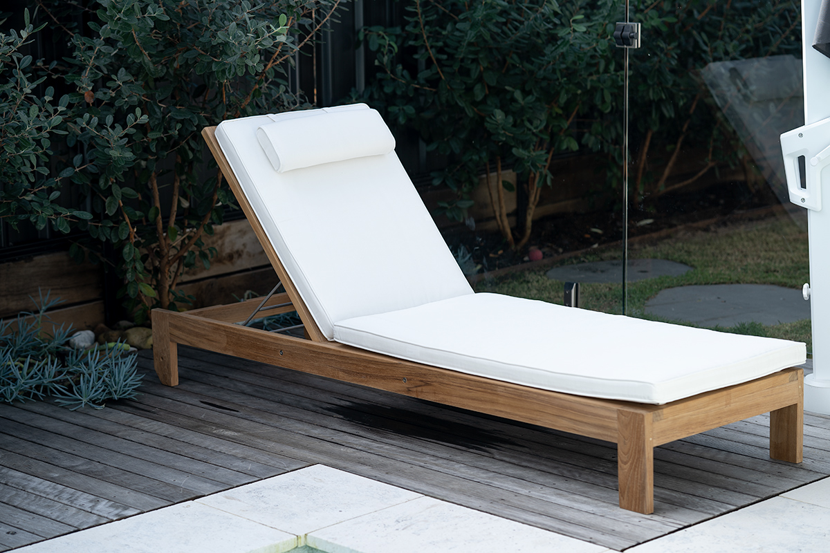 Barcelona Outdoor Sunlounger - Image 19