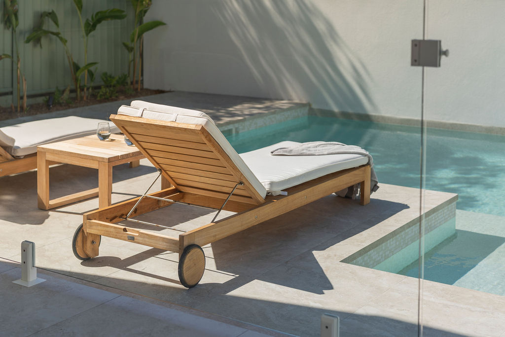 Barcelona Outdoor Sunlounger - Image 2