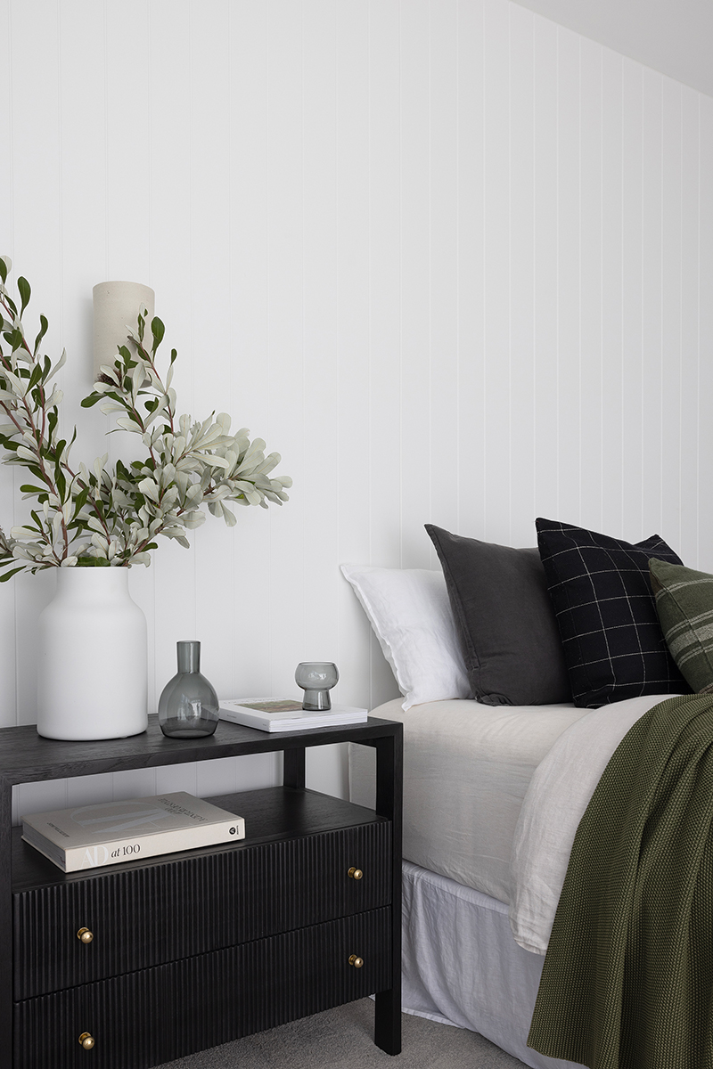 Audrey Nightstand - Black - Image 4