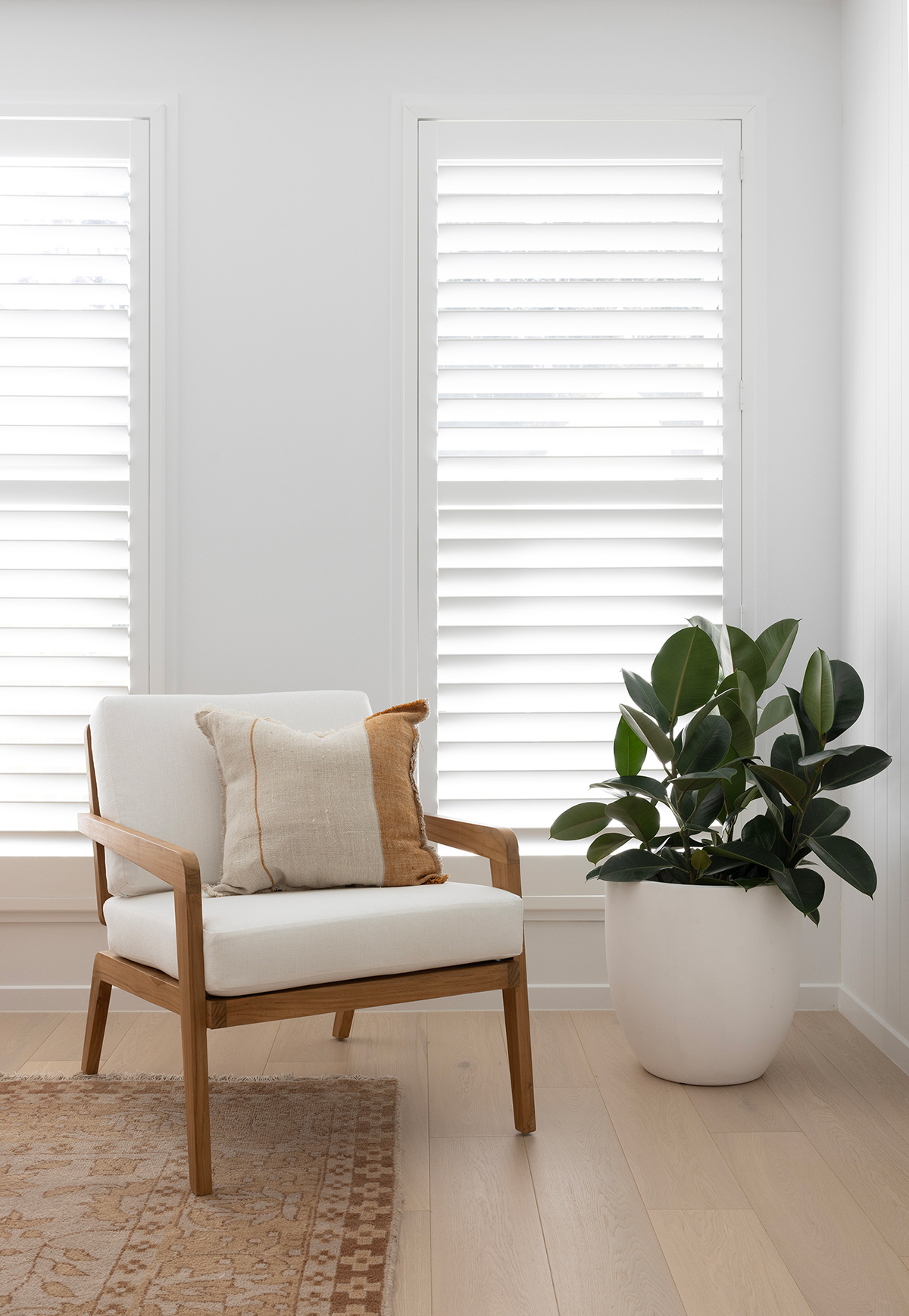 Elton Armchair - Image 10