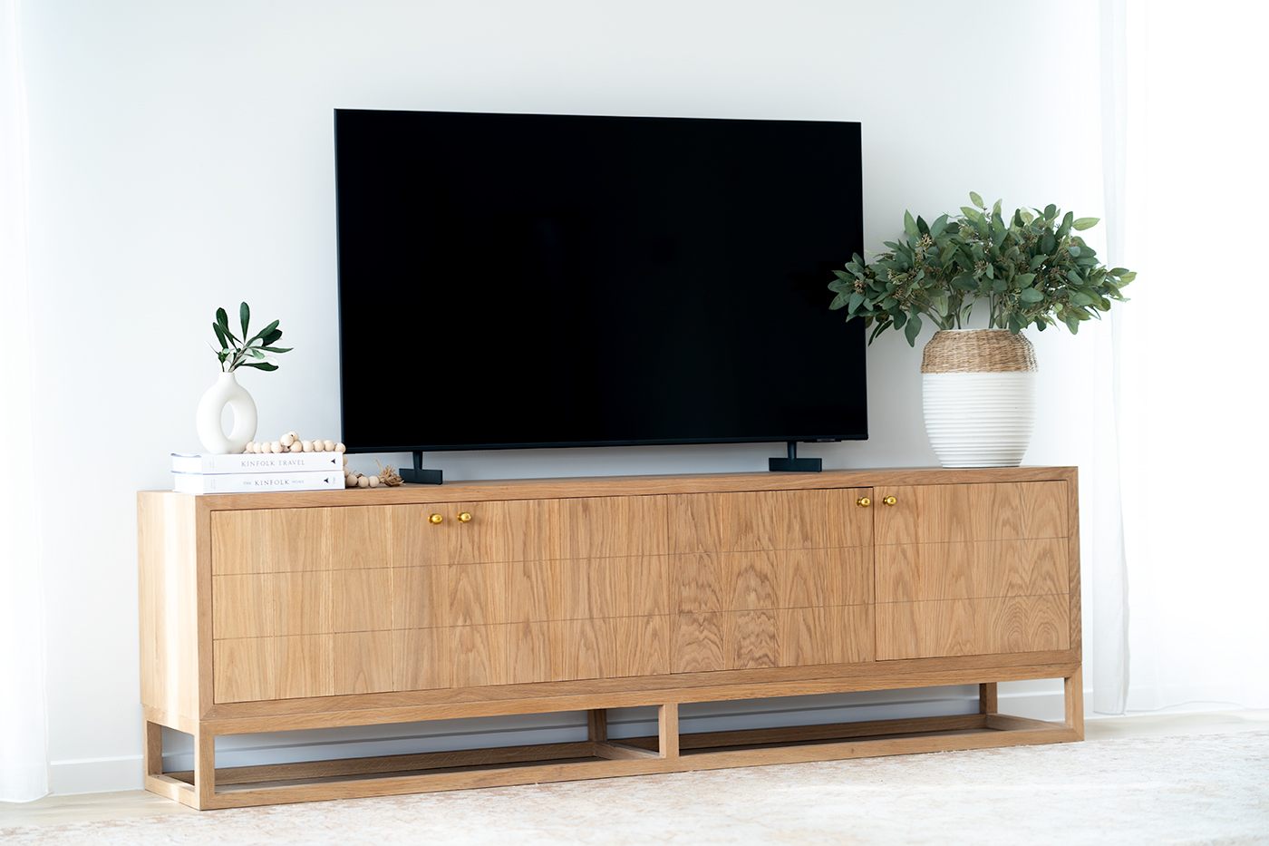 Lisette Entertainment Unit - Four Door - Image 2