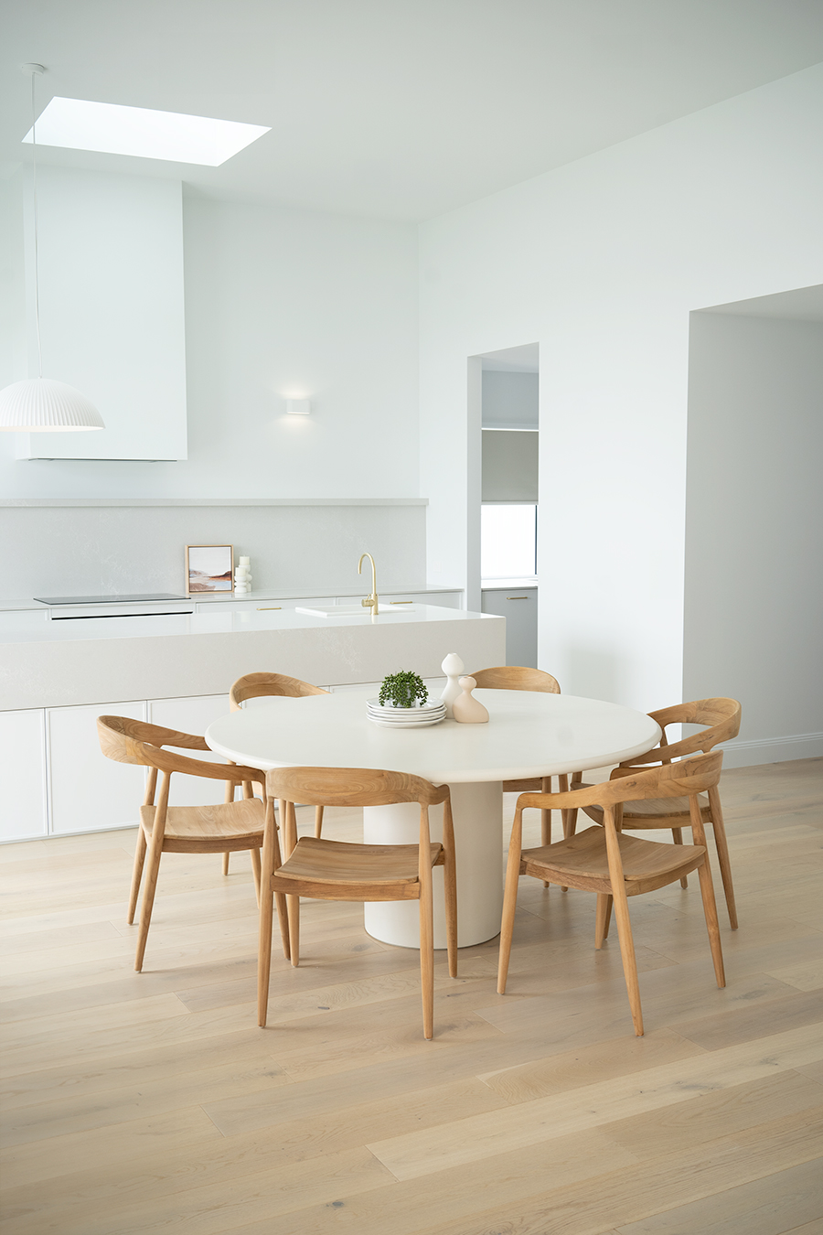 Lorenzo Round Dining Table - 140cm - Ivory - Image 20