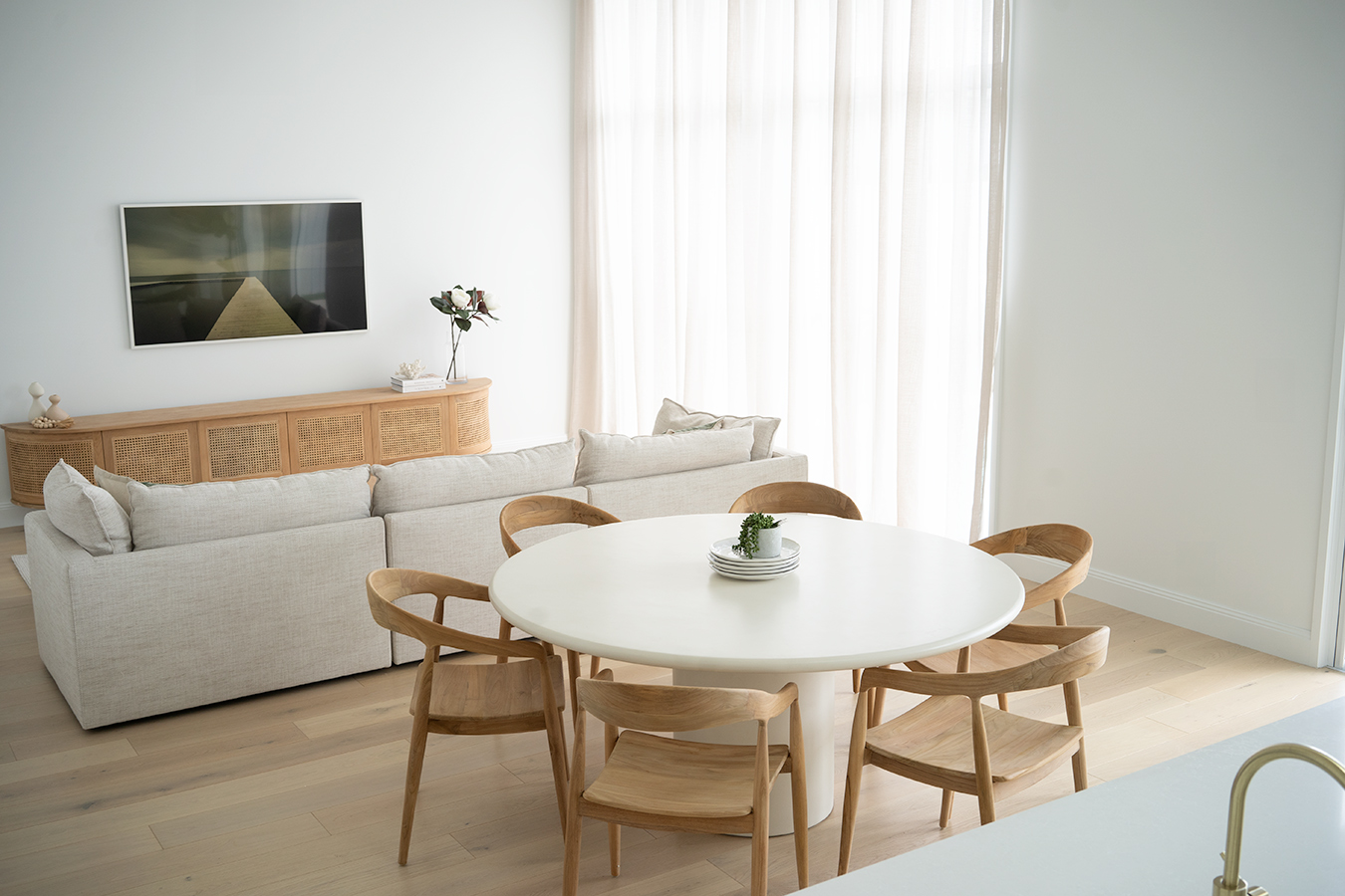 Lorenzo Round Dining Table - 140cm - Ivory - Image 21
