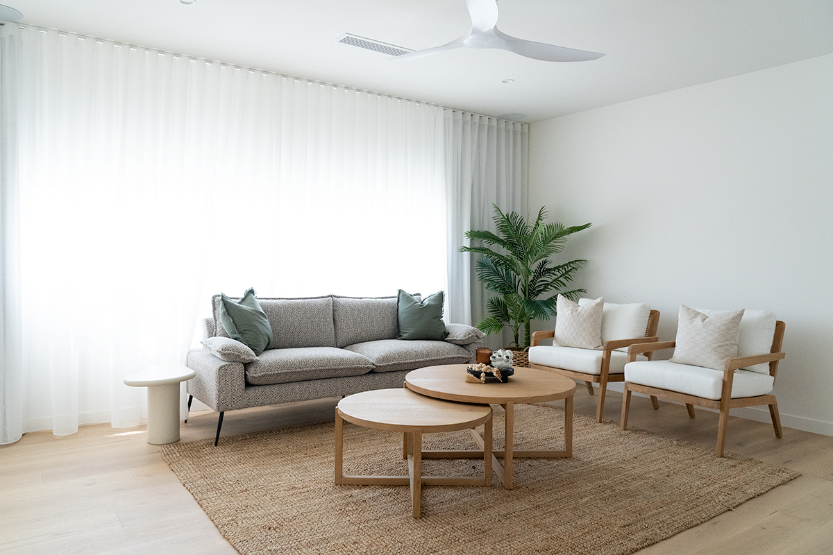 Clovelly Round Coffee Table - 80cm - Image 11