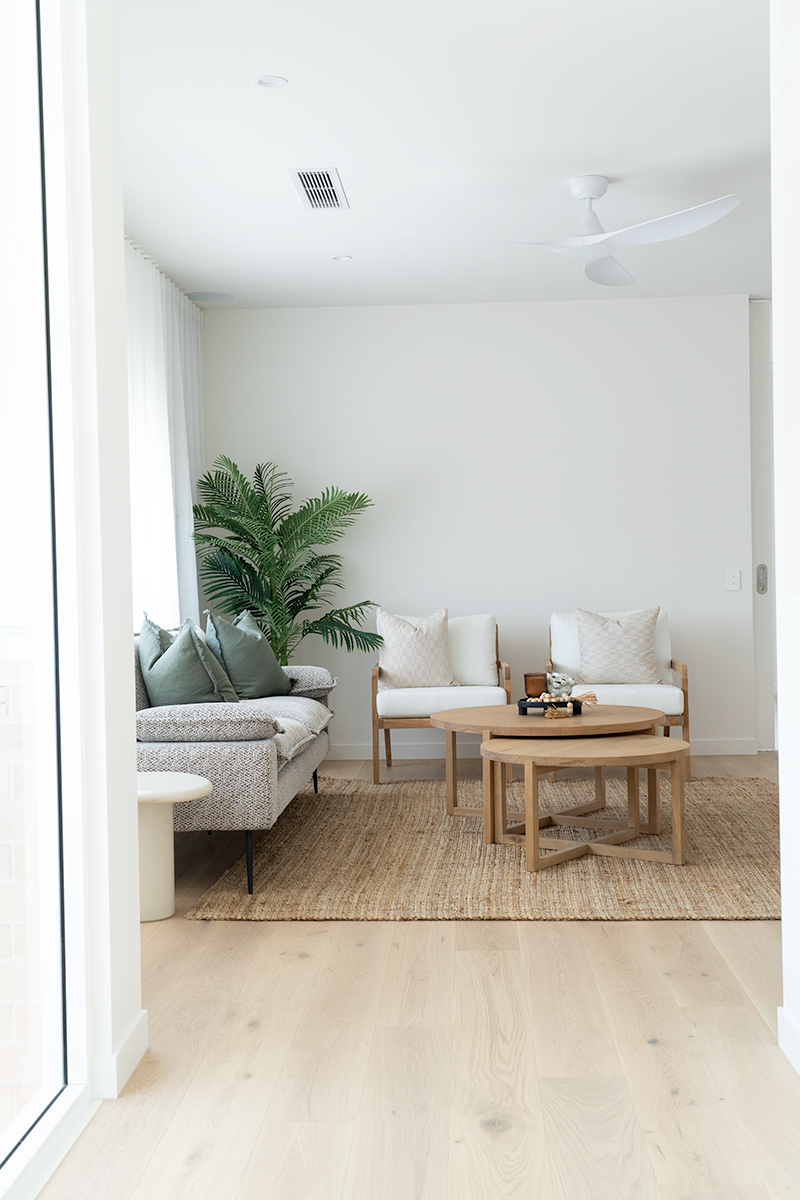 Clovelly Round Coffee Table - 80cm - Image 14