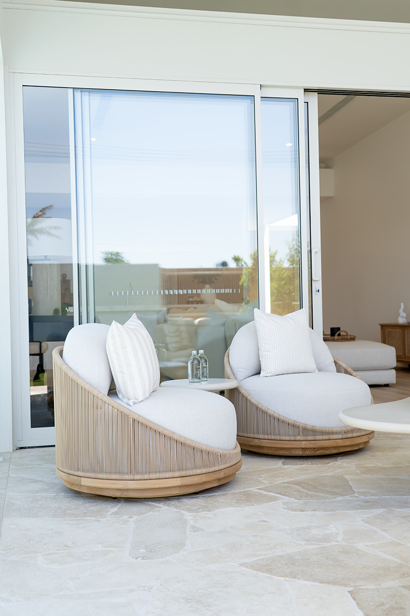 Avoca Outdoor Sofa - 1 Seater Swivel - Natural - Image 19