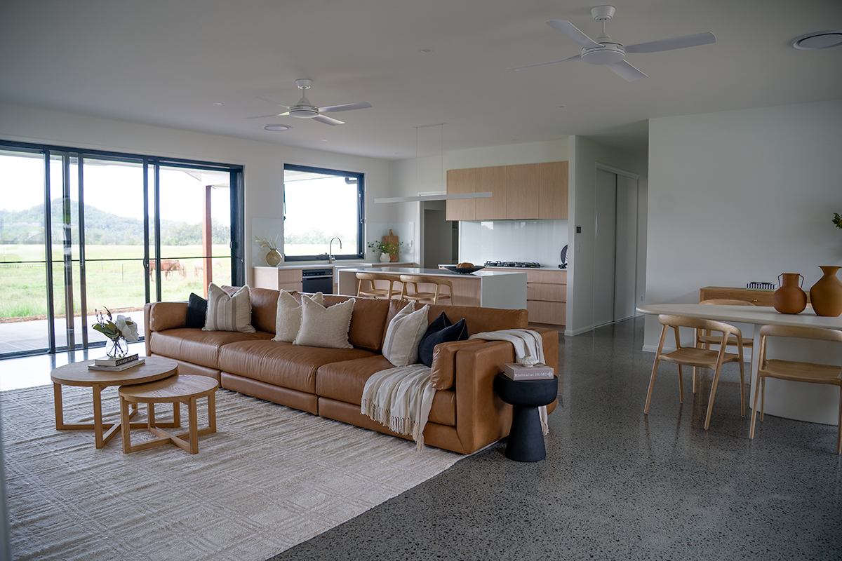 Clovelly Round Coffee Table - 60cm - Image 6