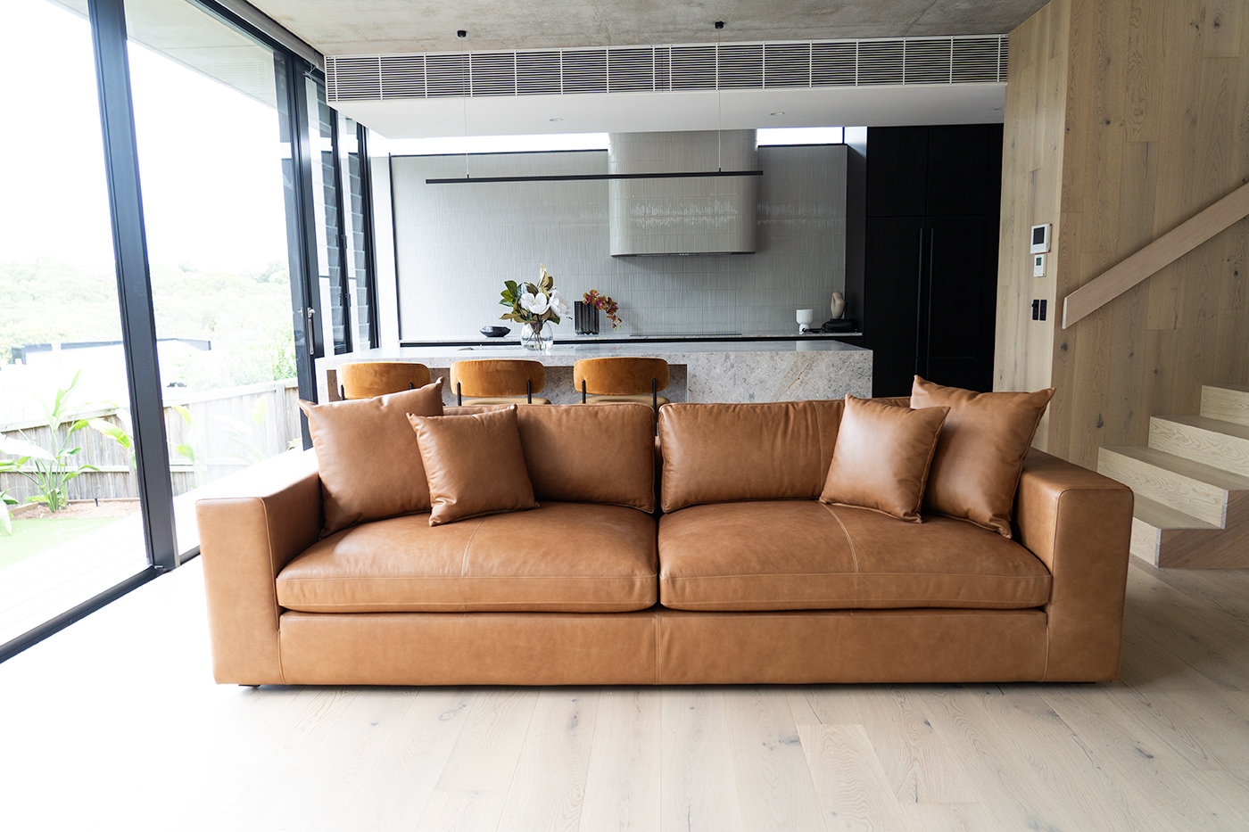 Ziggie 4 Seater Sofa - Trends Saddle Leather - Image 15