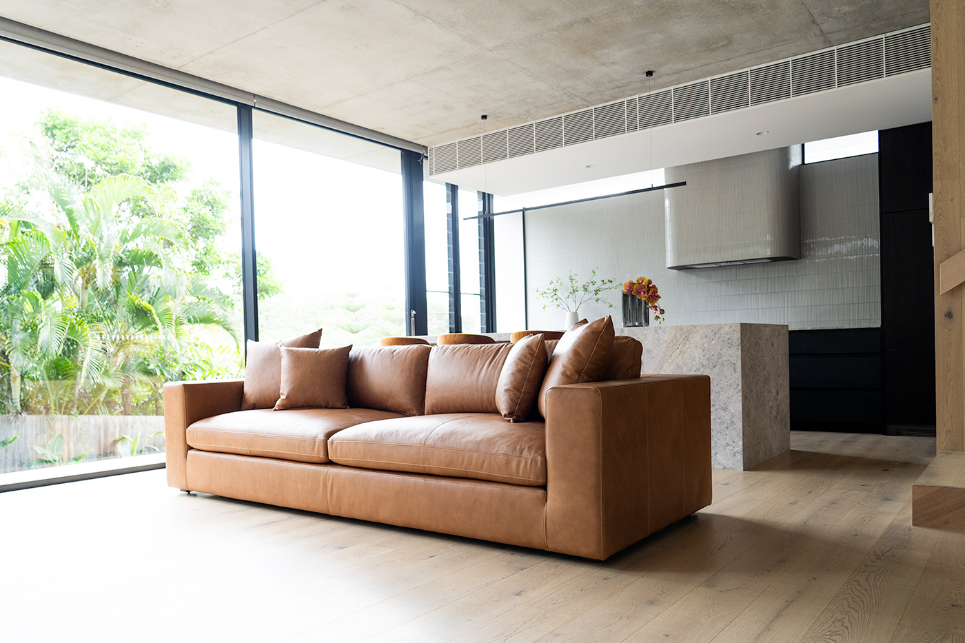 Ziggie 4 Seater Sofa - Trends Saddle Leather - Image 14