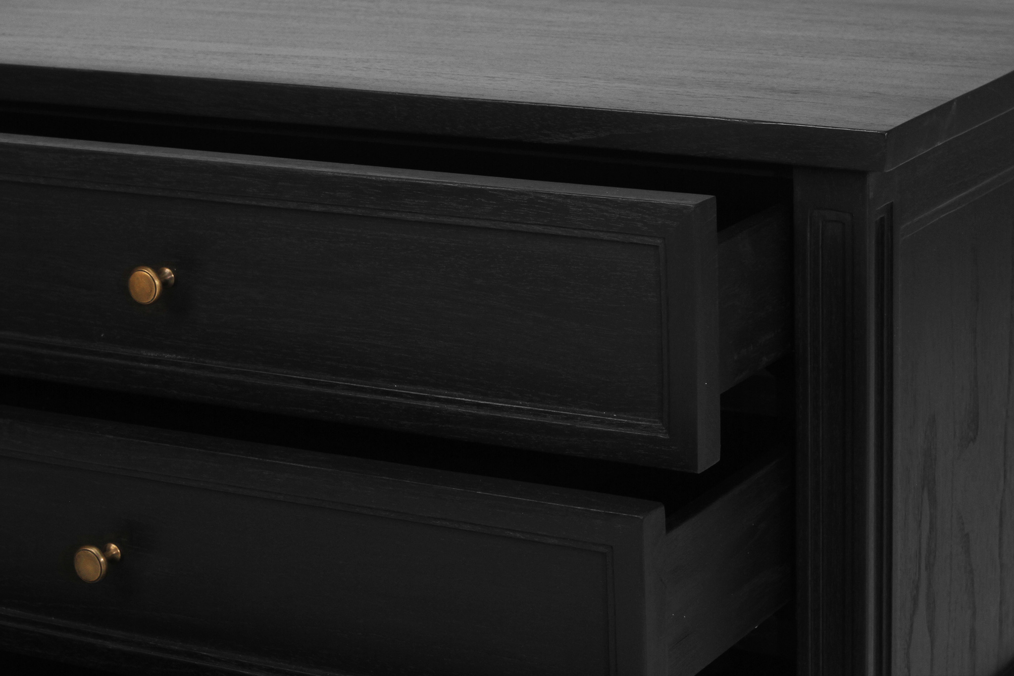 Hamilton Bedside Table/ Nightstand - 3 Drawer - Black - 91cm - Image 10