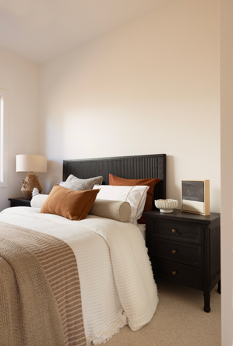 Harlow Bedhead - Black Oak - Image 8
