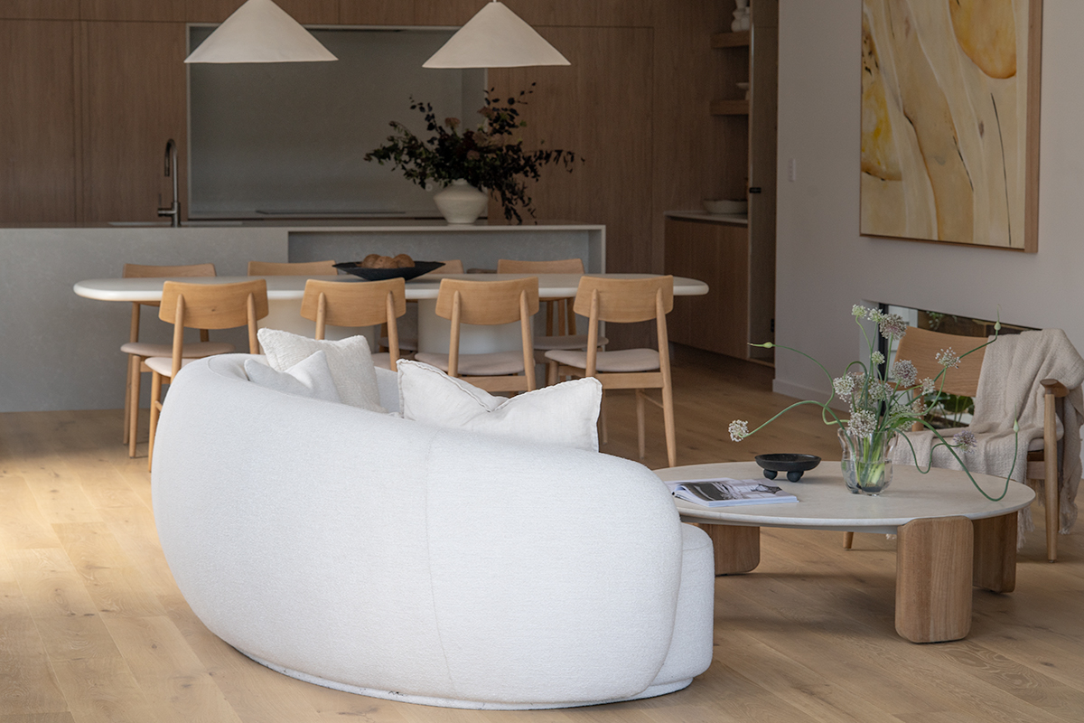 Magnus 3 Seater Curved Sofa - Image 12