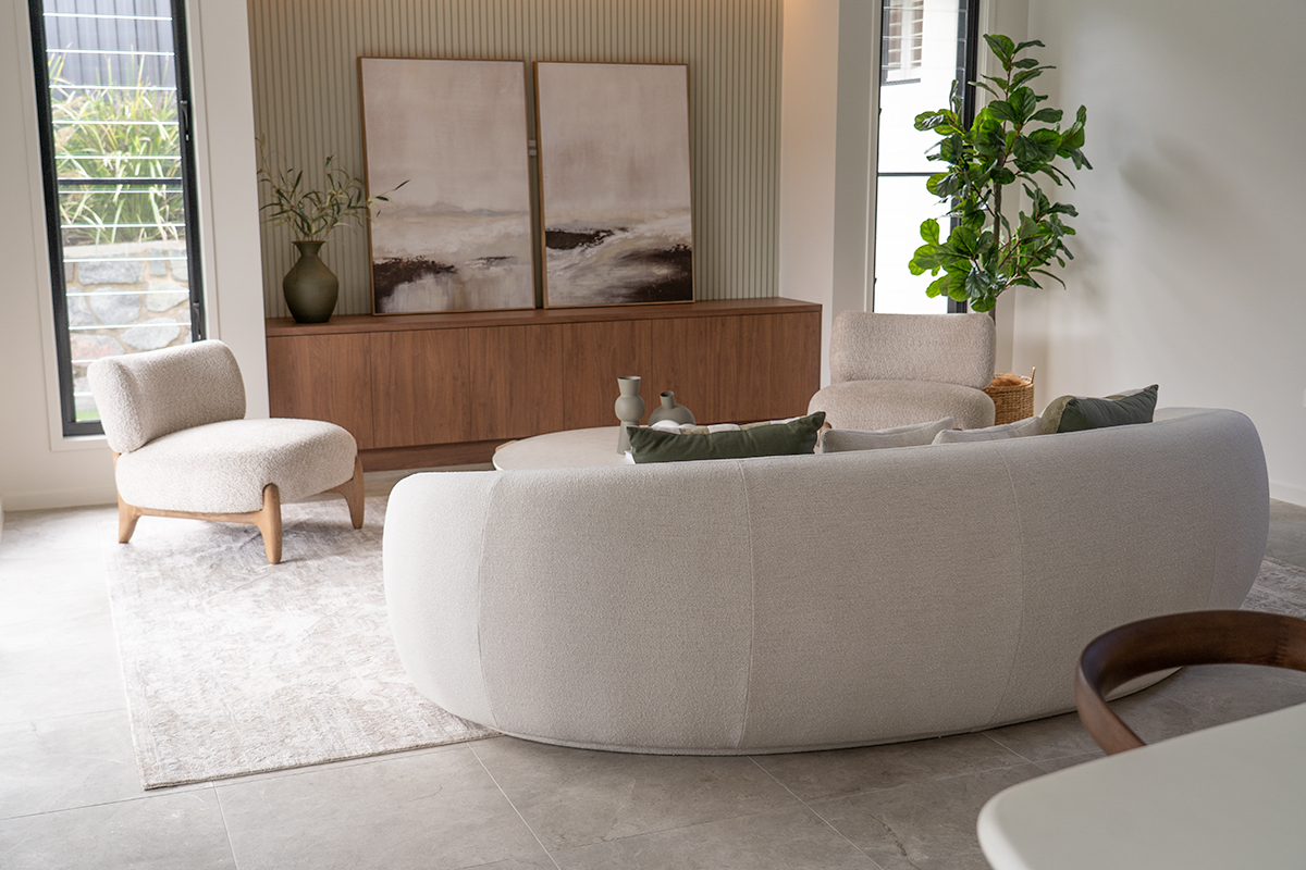 Magnus 3 Seater Curved Sofa - Image 14
