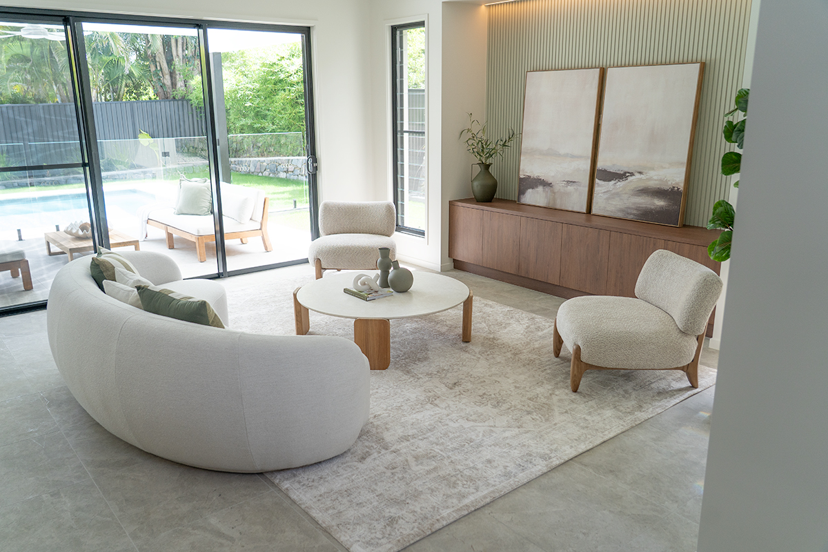 Magnus 3 Seater Curved Sofa - Image 15