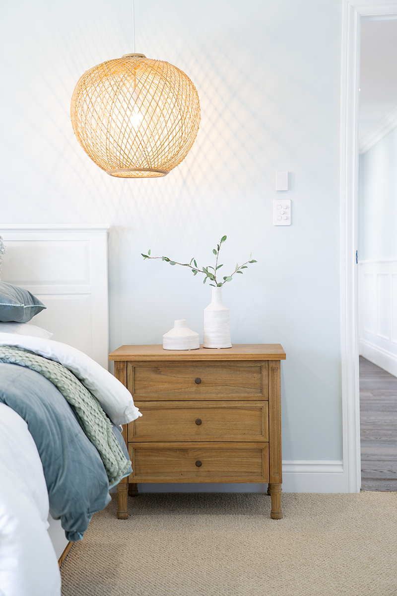 Hamilton Bedside Table - 3 Drawer - Weathered Oak - 70cm - Image 13