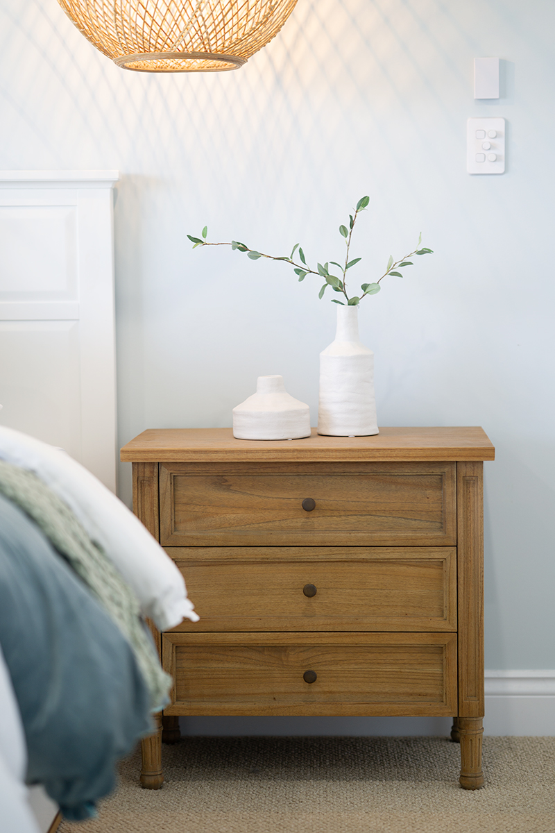 Hamilton Bedside Table - 3 Drawer - Weathered Oak - 70cm - Image 12