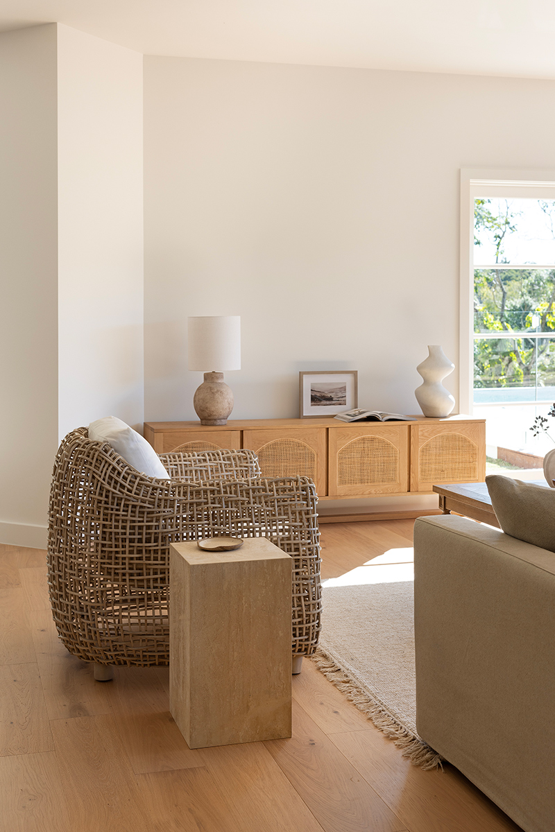 Clovelly Entertainment Unit - Four Door - Arch Windows - Natural - Image 15