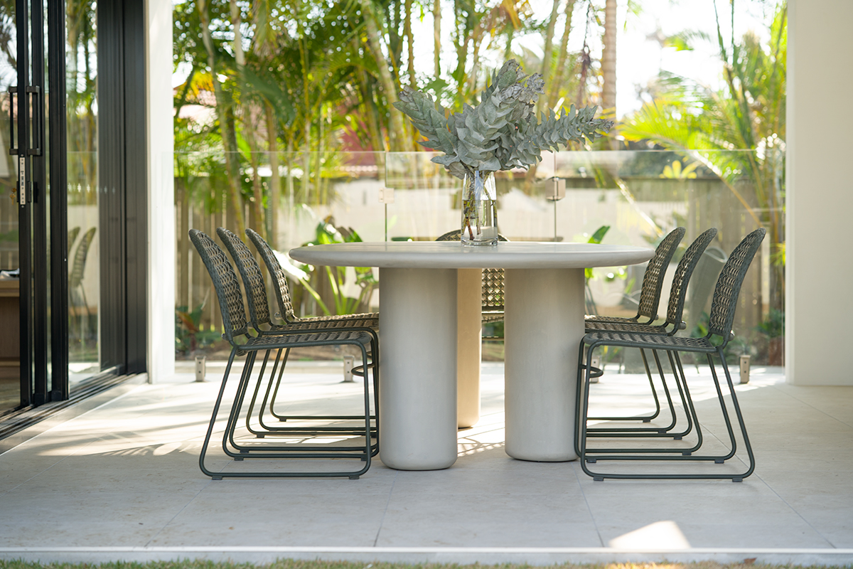 Yori Outdoor Organic Oval Dining Table - Off White - Image 3